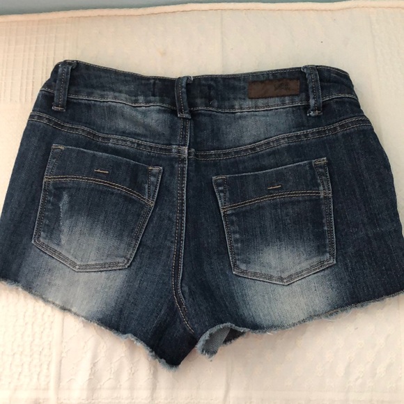 RSQ Maui High Rise Jean Shorts - Picture 5 of 6